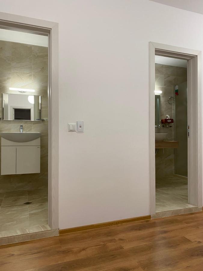 The Ideal Apartment Burgas Bagian luar foto