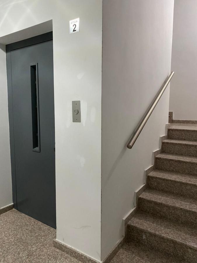 The Ideal Apartment Burgas Bagian luar foto